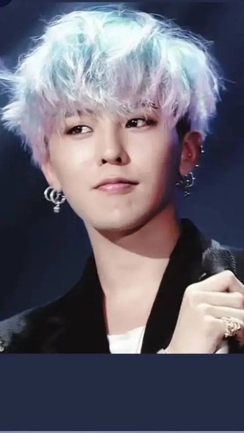 ai character: Gdragon background