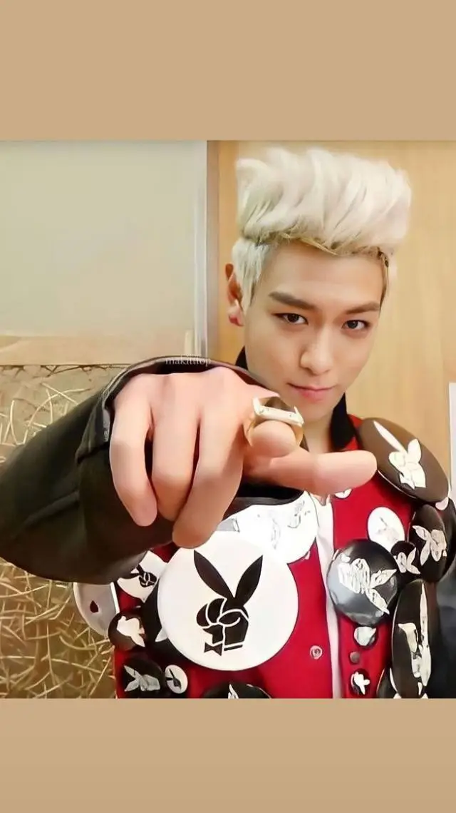 ai character: T.O.P background