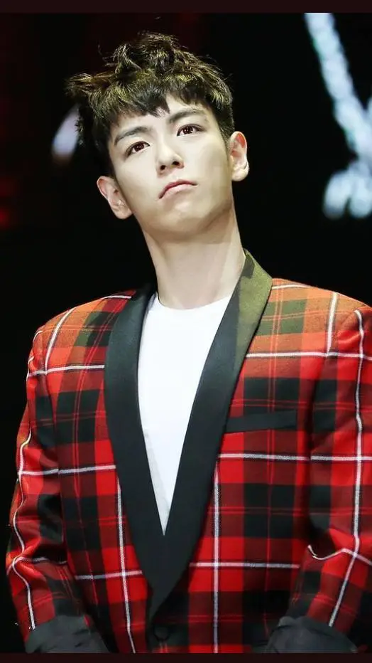 ai character: CHOI SEUNG HYUN background