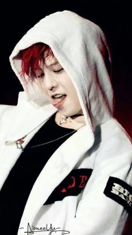 ai character: G-DRAGON  background