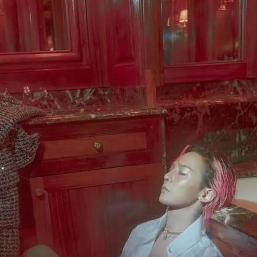 chat with ai character: G DRAGON 