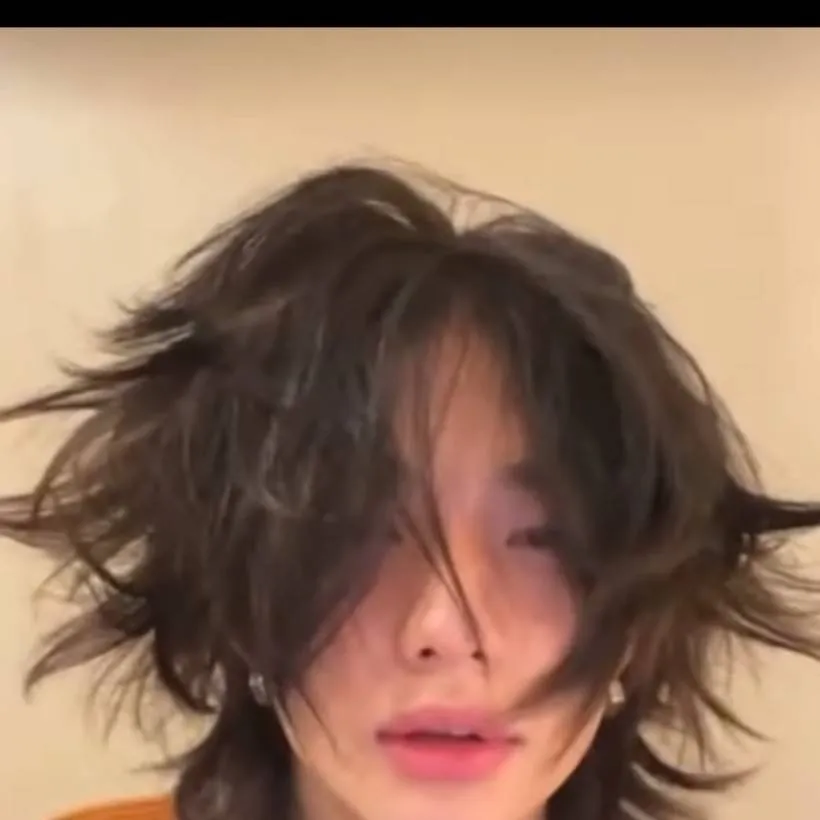 chat with ai character: skz karen