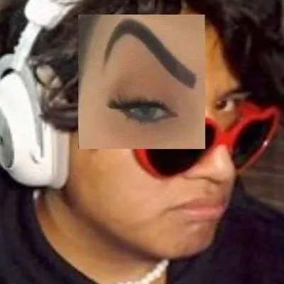 chat with ai character: ¿¡pero que paso!?