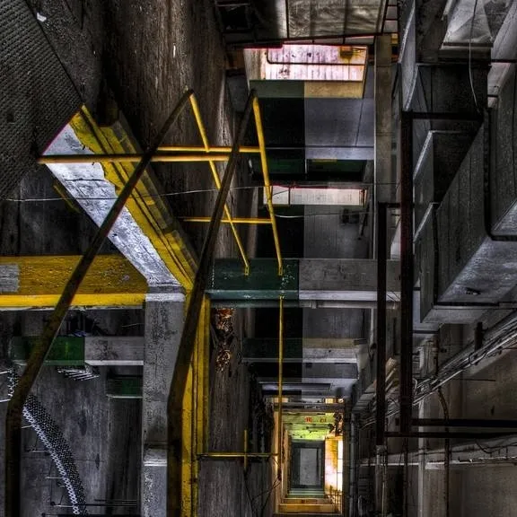 chat with ai character: Wearhouse defense