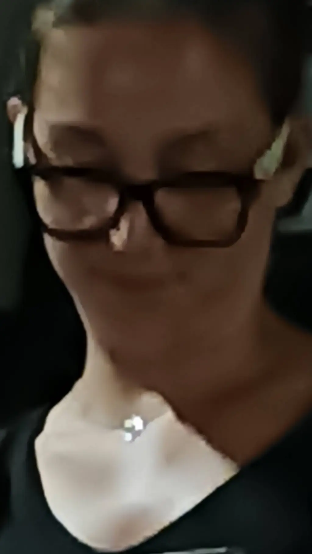 ai character: Giulia  background