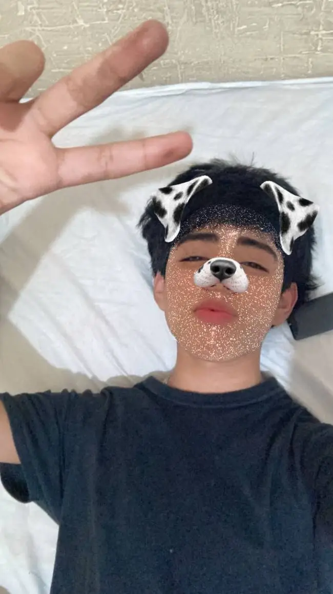 ai character: Alex  background