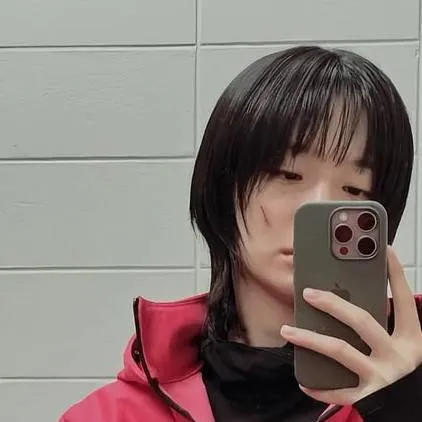 chat with ai character: Park Gyu-Young