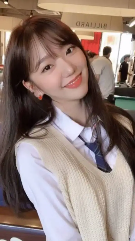 ai character: Park Sae-mi background
