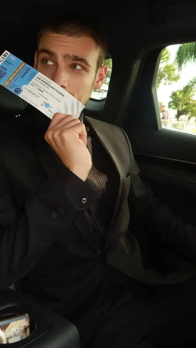 ai character: Elian background