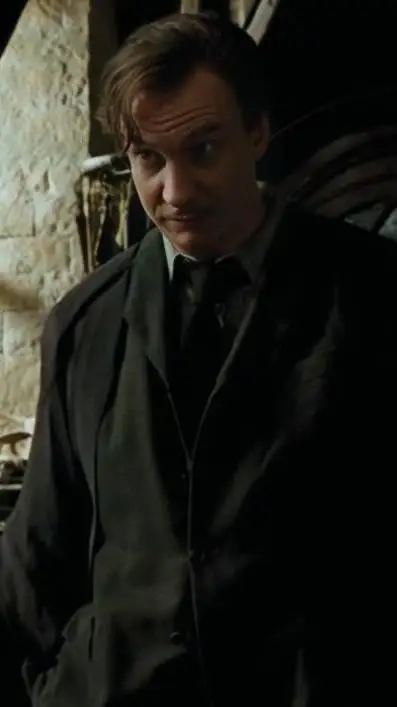 ai character: Remus Lupin 🐺 background