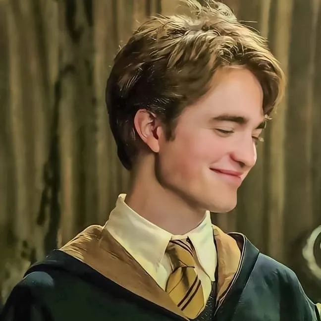 chat with ai character: Cedric Diggory 💛