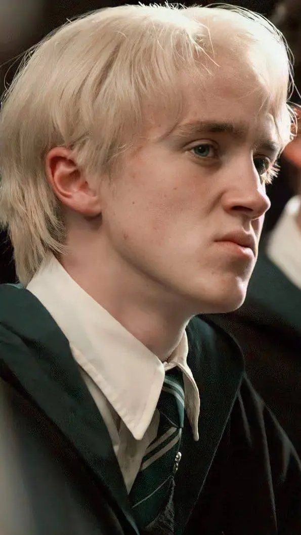 ai character: Draco Malfoy background