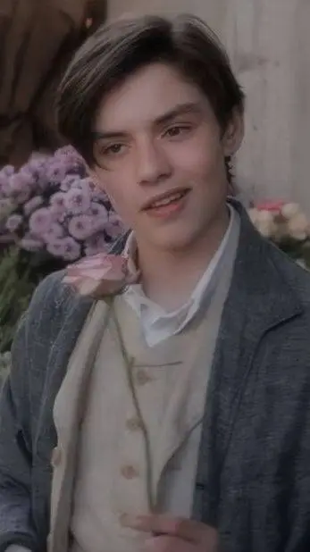 ai character: Enzo Berkshire background