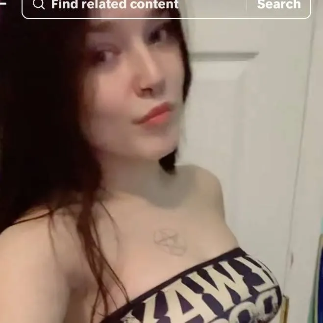 chat with ai character: Briana Tussey