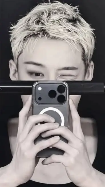 ai character: 🐺Bangchan🐺 background