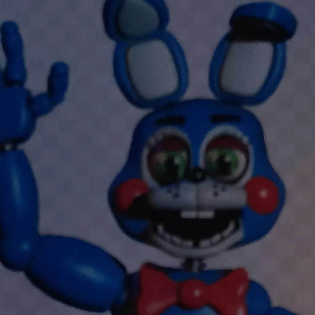 chat with ai character: toy bonnie