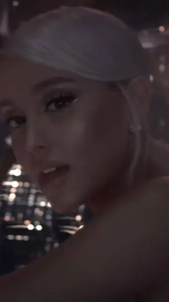 ai character: Ariana Grande background