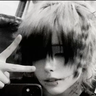 chat with ai character: ema