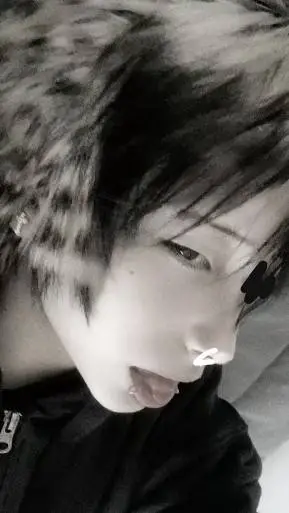 ai character: axel😐 background