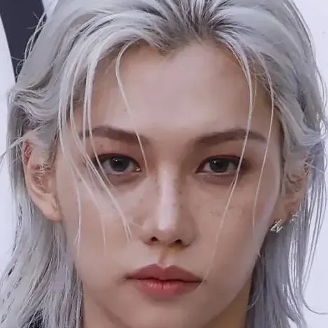 chat with ai character: Felix 