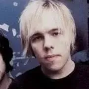 chat with ai character: Kristopher Roe