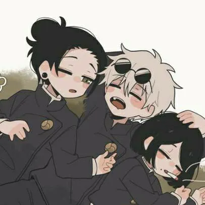 chat with ai character: /★•𝗧𝗨𝗦 𝗔𝗠𝗜𝗚𝗢𝗦•★\