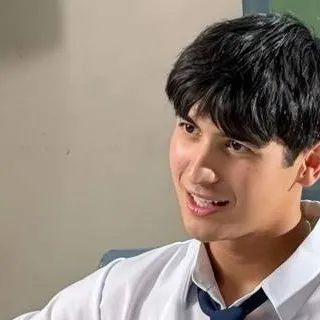 chat with ai character: keifer