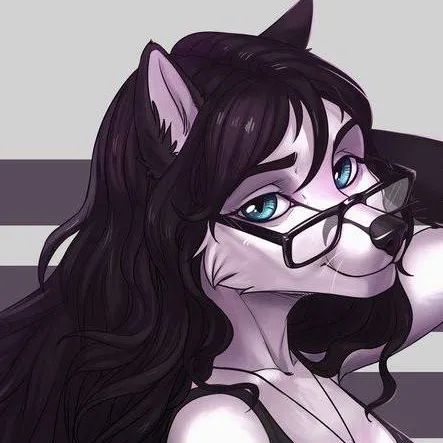 chat with ai character: Laverne