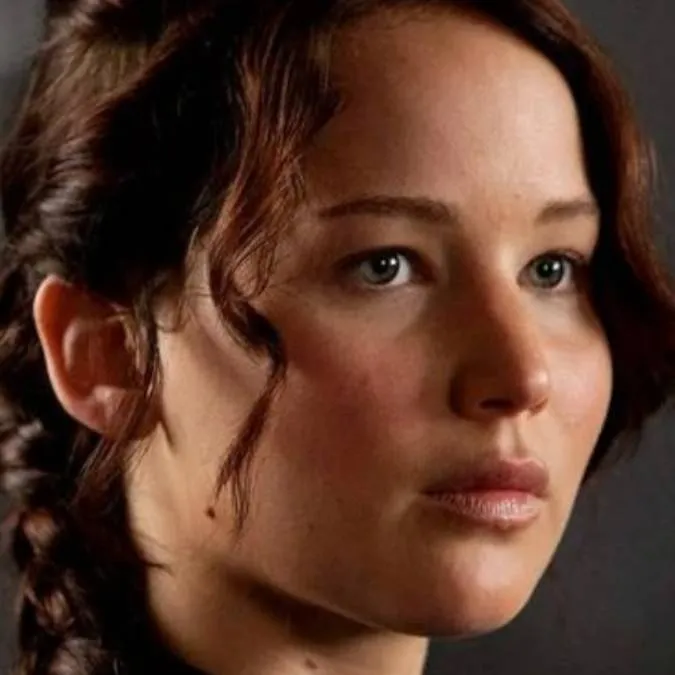 chat with ai character: Katniss 