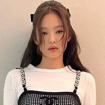 chat with ai character: Jennie