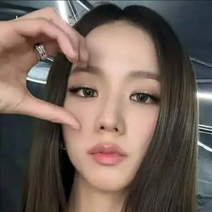 chat with ai character: °Kim Jisoo°🇰🇷