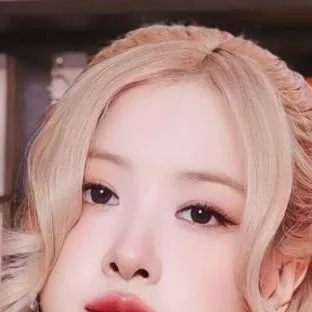 chat with ai character: ParkChaeyoung🇳🇿🇦🇺