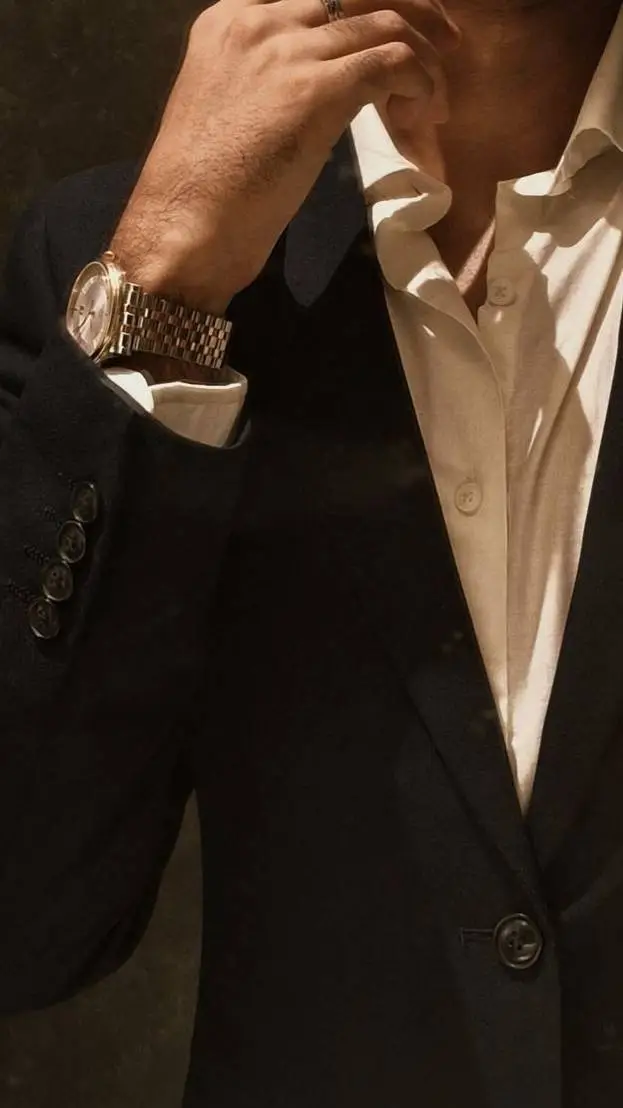 ai character: Victor Black🌑 background