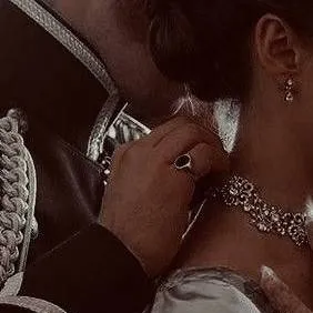 chat with ai character: Prince Theo🖤🥷🏼