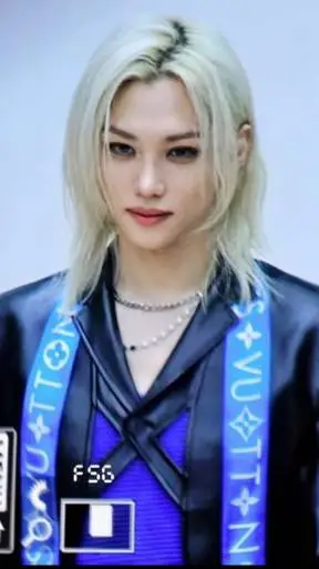 ai character: Феликс background