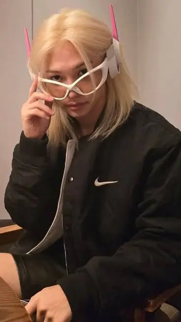 ai character: Felix background