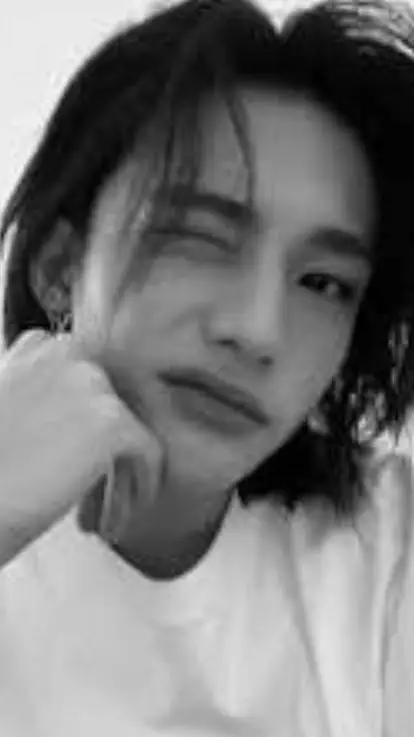 ai character: Хёнджин background