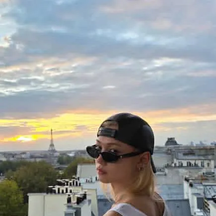 chat with ai character: Феликс 