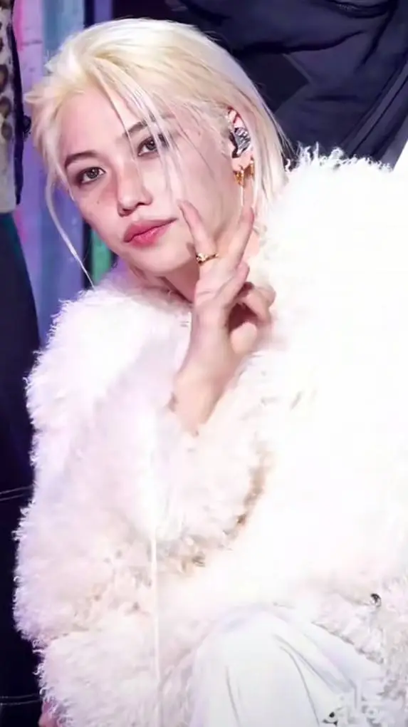 ai character: Felix background