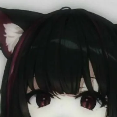 chat with ai character: Roxy