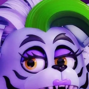 chat with ai character: Roxy Wolf