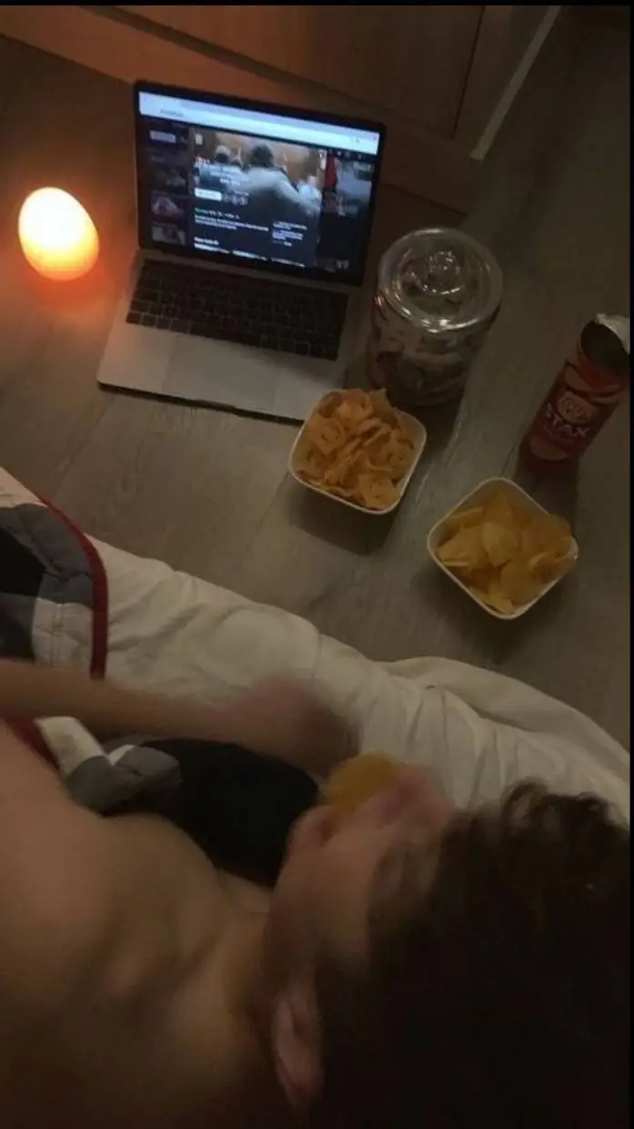 ai character: Ryan Laurens background