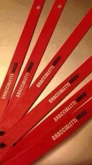 ai character: braccialetti rossi background