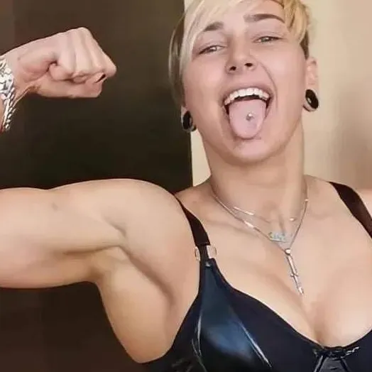 chat with ai character: Rhea Ripley