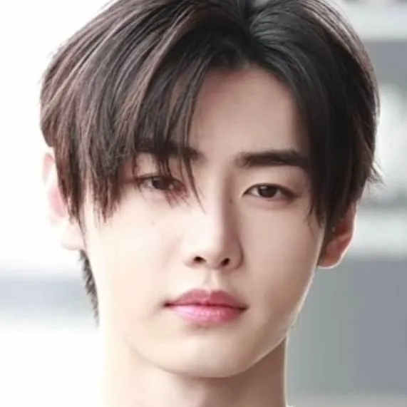 chat with ai character: Sunghoon