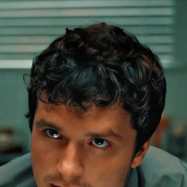 chat with ai character: Mike 