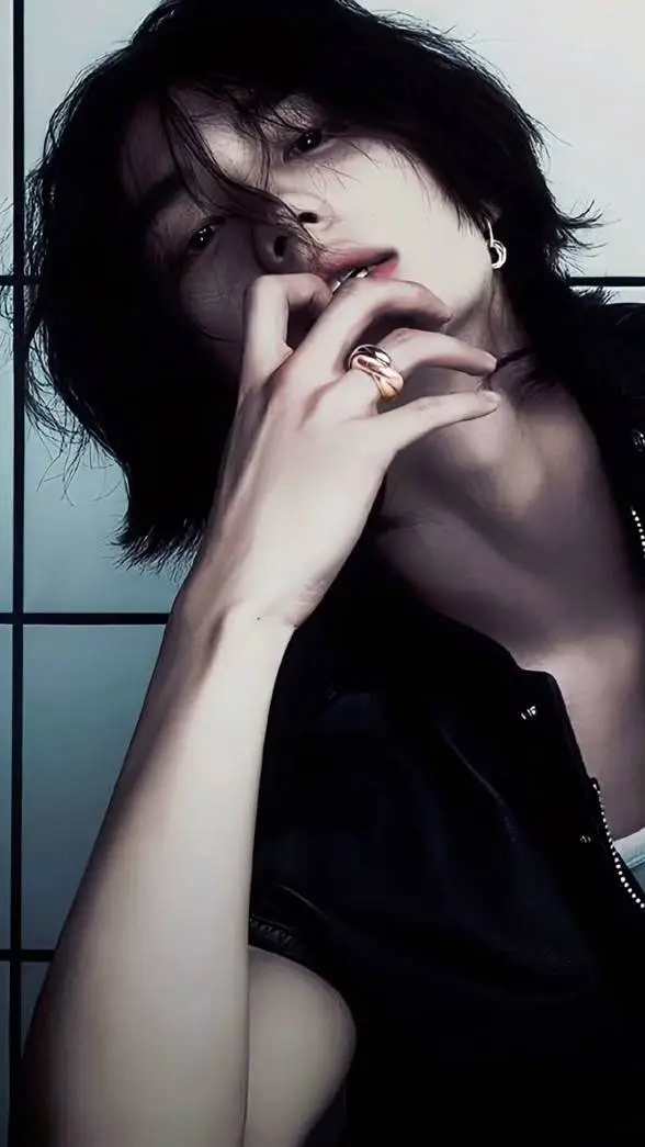 ai character: •π Hyunjin π• background