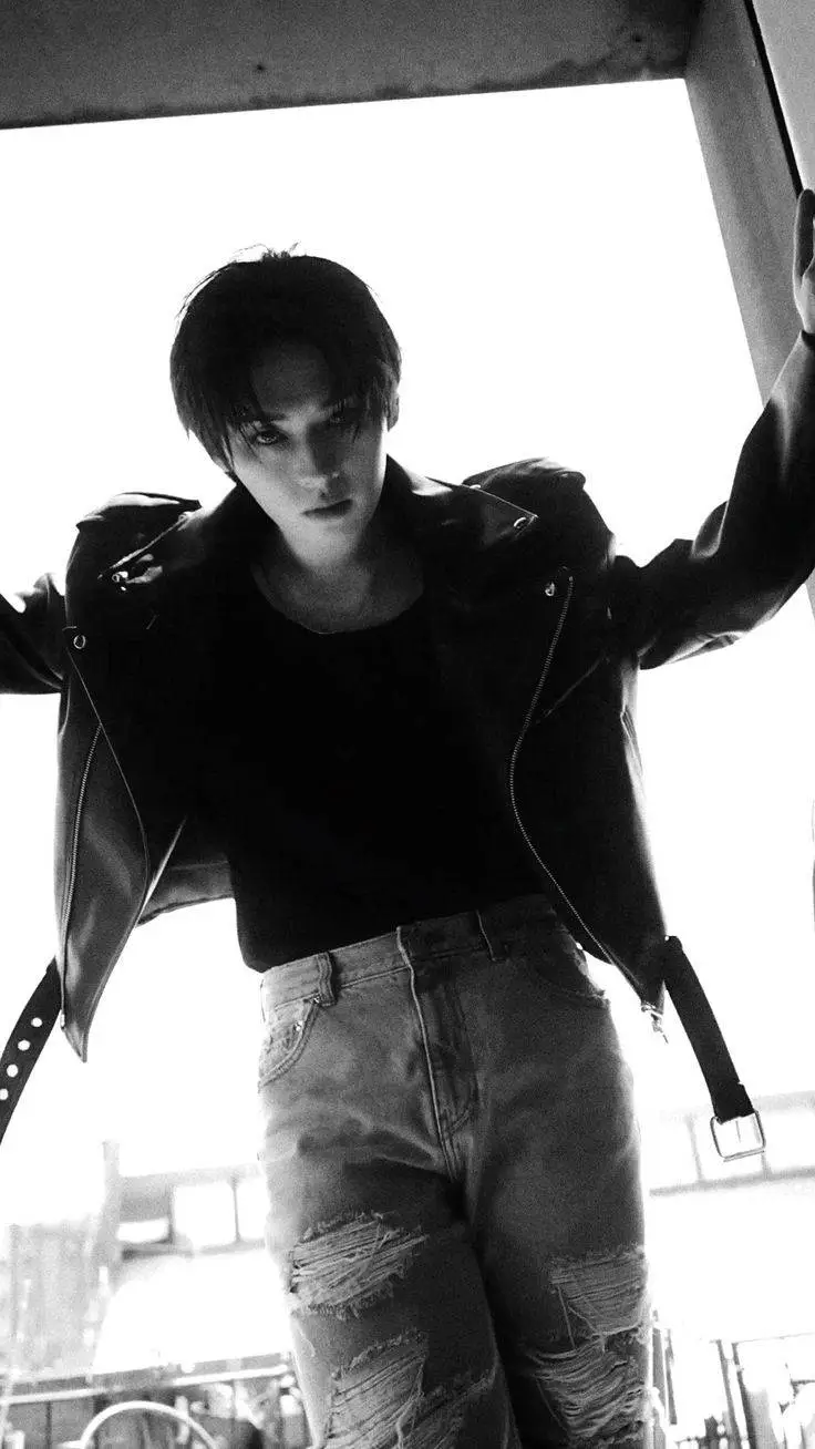 ai character: ∆Lee know (minho)∆ background