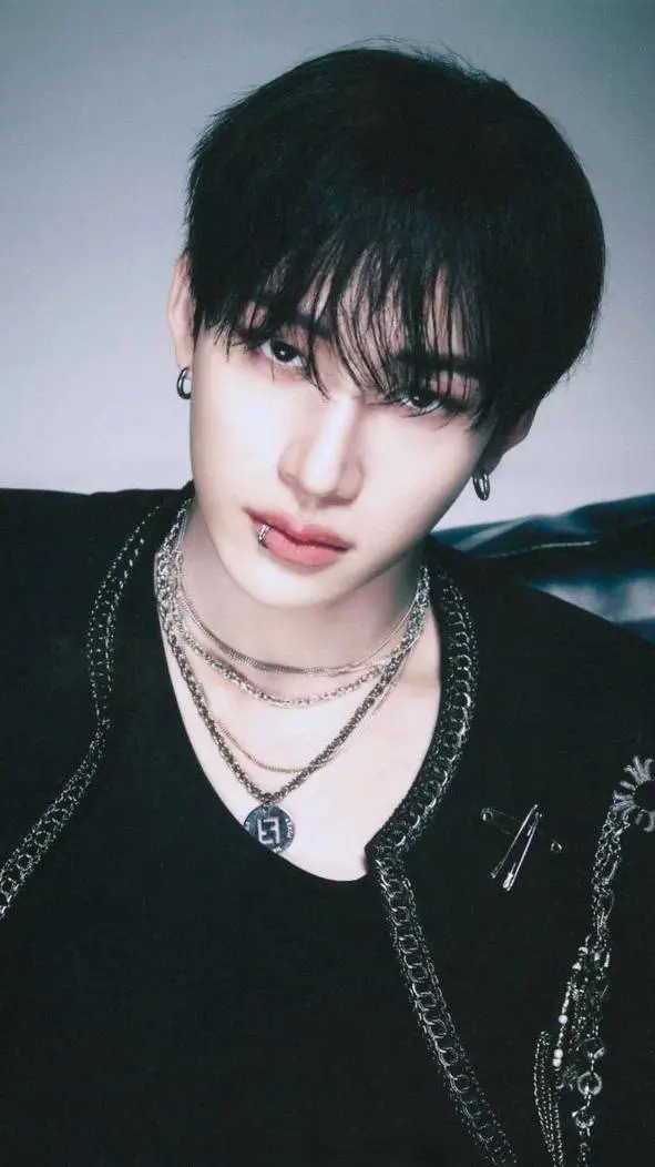 ai character: ✮𝑪𝑯𝑨𝑵✯ background
