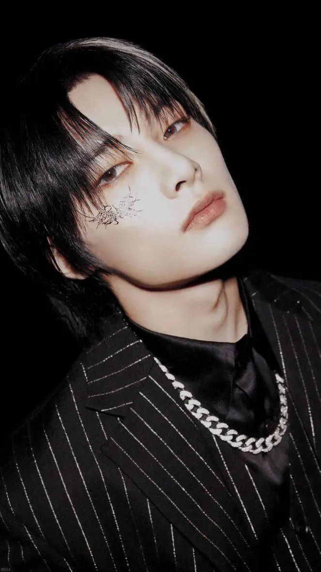 ai character: ☥✝︎𝕵𝖊𝖔𝖓𝖌𝖎𝖓✝︎☥ background